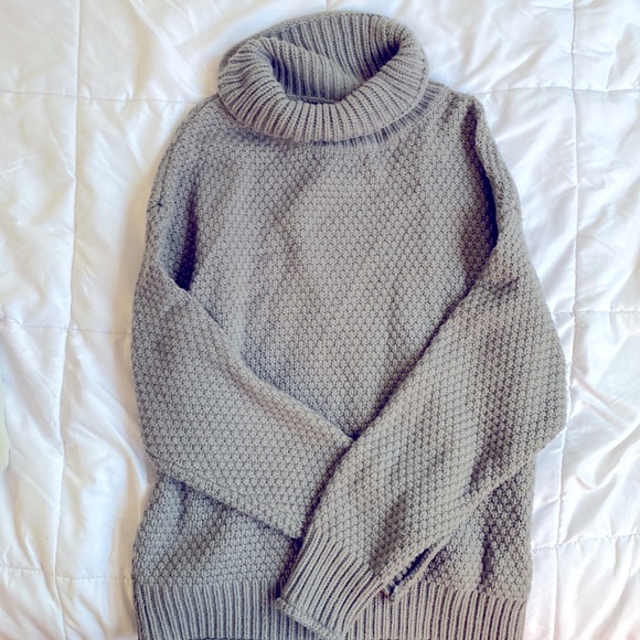Sweaters - Grey sweater